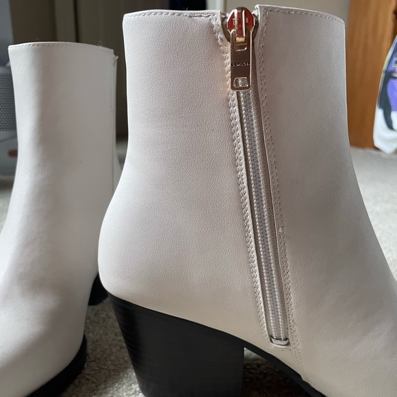 Elegant Coach ankle boots - Picture 3 of 6